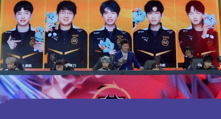 余霜赛后采访小天，结果被TES粉丝冲烂