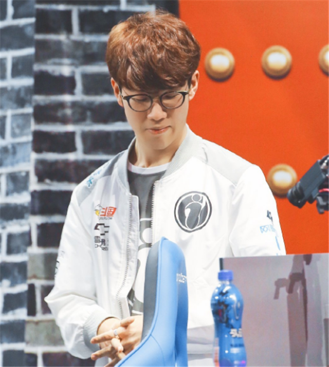 LPL全明星第1阶段投票结果公开：王多多、希然有望获最佳解说主持 Bin&JKL暂为队长