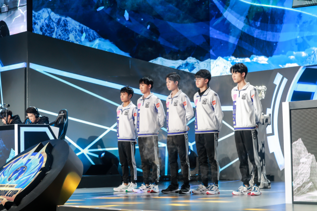 Doran 西恩的卡车无法击中任何人！ Chovy 西拉斯推了两个 Generation Gaming 回去赢得比赛