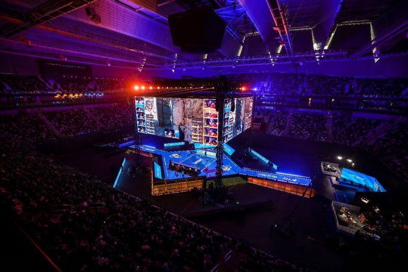 Doinb ：除非你家里特别有钱生活条件好，否则别打职业去读书